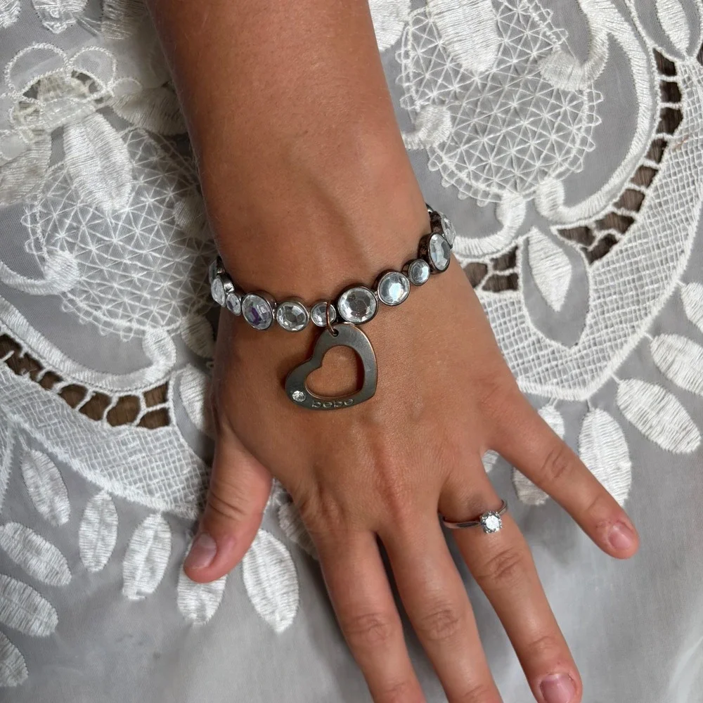 Y2K Mcbling Bebe Silver Tone Crystal Stretch Bracelet with Open Heart Charm Logo